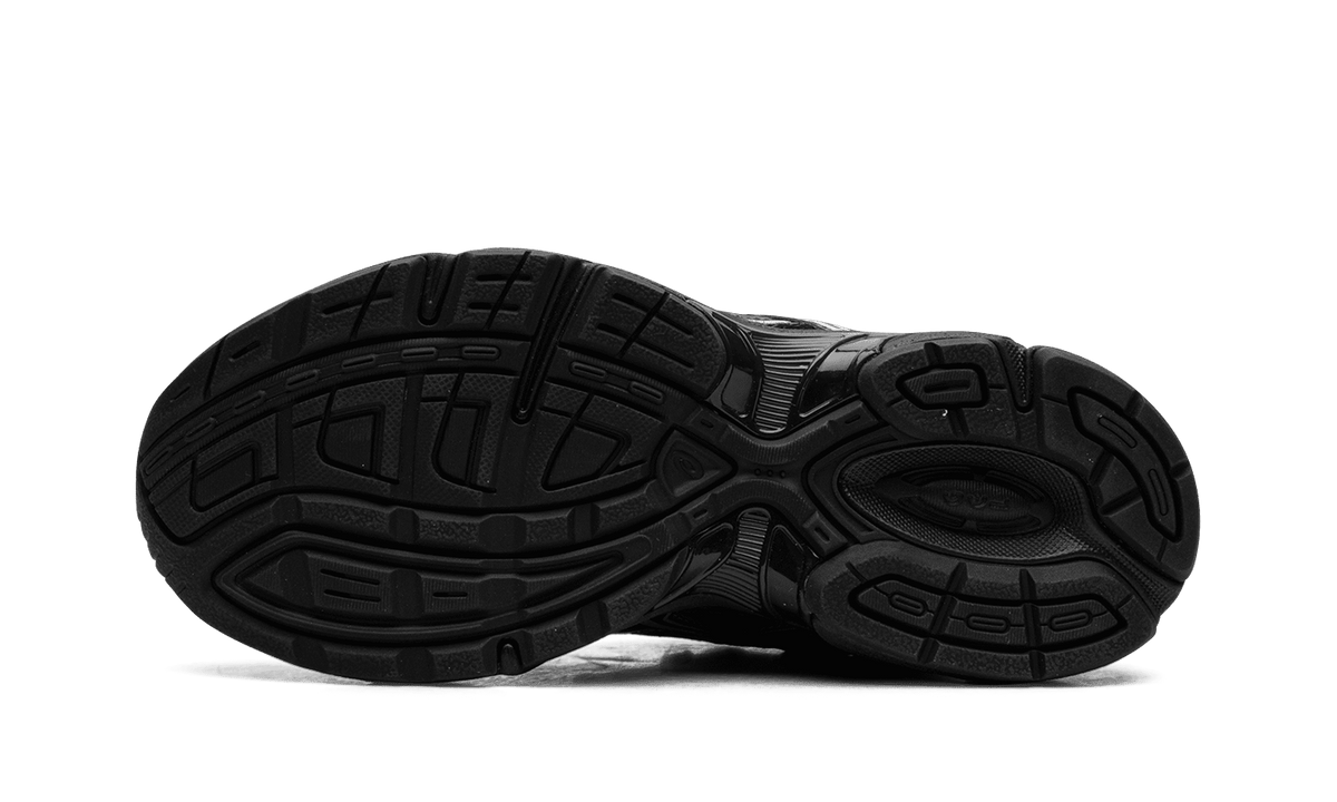 ASICS MENS Gel 1130 "Black / Pure Silver" 1201A906 001 from Stadium Goods
